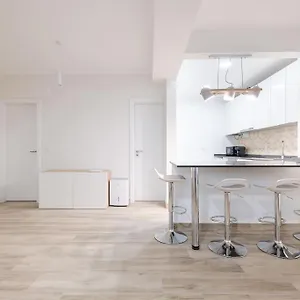 Apartamento Gem Ii - Trendy Santos District, Lisboa