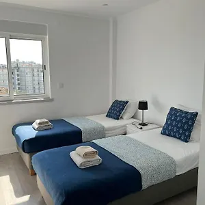 Habitación en casa particular Near The Airport, Lisboa